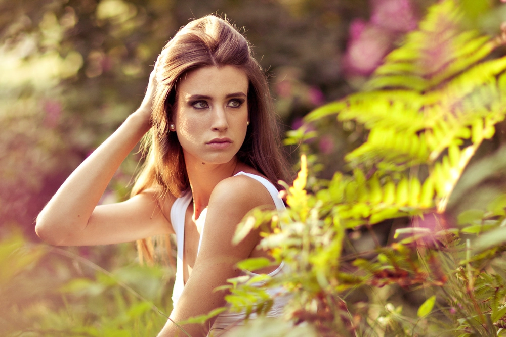 Fashion Portrait Outdoor – Modefotografie mit kreativer Lichtstimmung